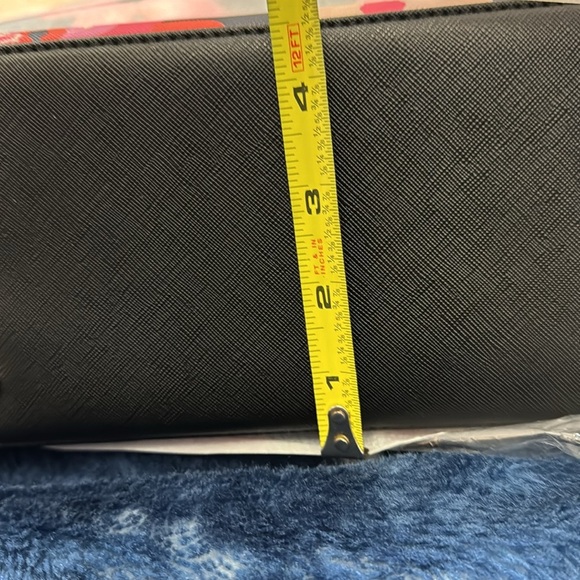 Trina Turk Floral Tote Bag and matching wallet - Picture 4 of 5